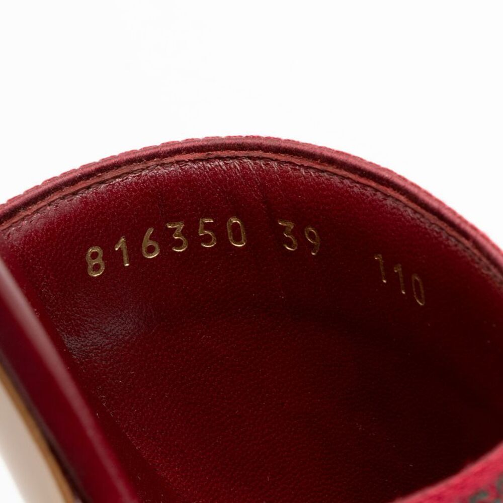 Gucci Embroidered Logo Web Slide Sandals - Size 9 / 39 - Picture 4 of 8